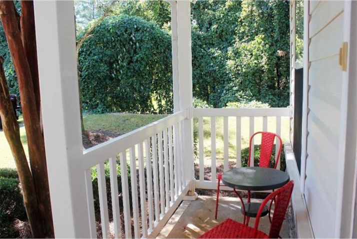 262 Windcroft Lane Nw, Acworth, GA 30101