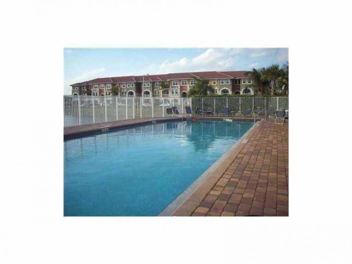 8900 NW 107 CT # 212-3, Miami, FL 33178