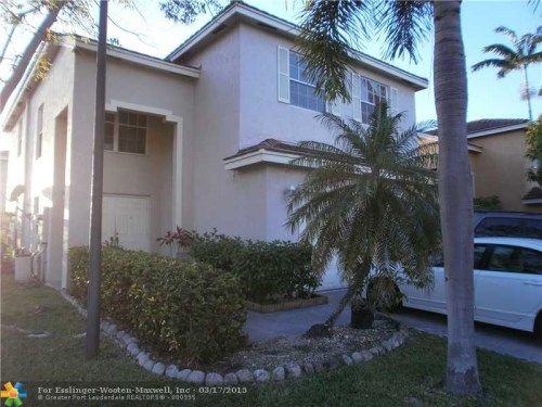 2861 E SABLE CIR, Pompano Beach, FL 33063