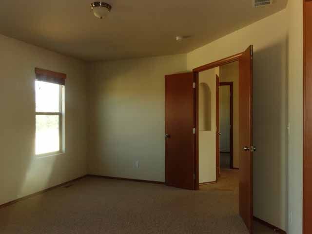 621 S Moen St, Greenacres, WA 99016