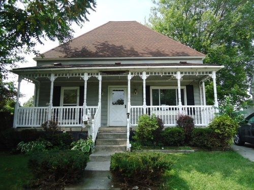 2124 5th St, Wyandotte, MI 48192