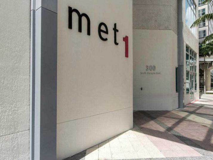 300 S BISCAYNE BL # L-1228, Miami, FL 33131