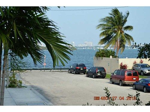 601 NE 23 ST # TH4, Miami, FL 33137