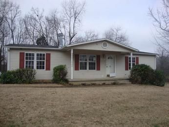 1000 Chris Dr, Portland, TN 37148