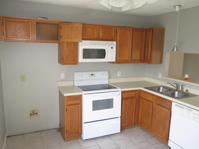 6721 Driffield Cir E, North Richland Hills, TX 76182