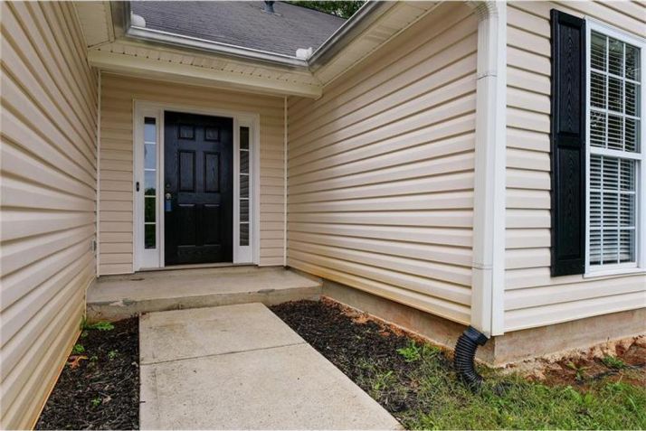 165 Barrington Lane, Hiram, GA 30141