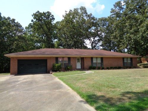 305 Bellevue Circle, Kosciusko, MS 39090