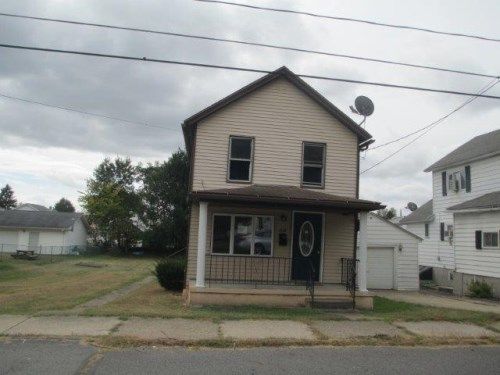 616 Hickory St, Old Forge, PA 18518