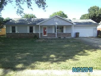 5230 Navajo Court, Columbus, IN 47203