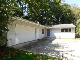 1805 Mcdonald Dr, Champaign, IL 61821