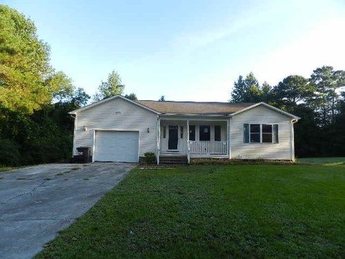 120 Pine Needle Dr, Hubert, NC 28539