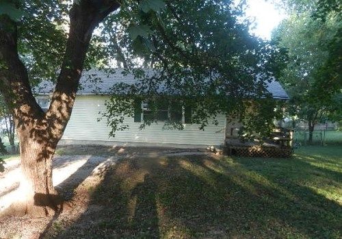 4425 S Cottage Ave, Independence, MO 64055