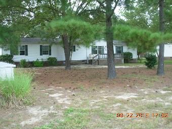 5712 Parkton Rd, Hope Mills, NC 28348