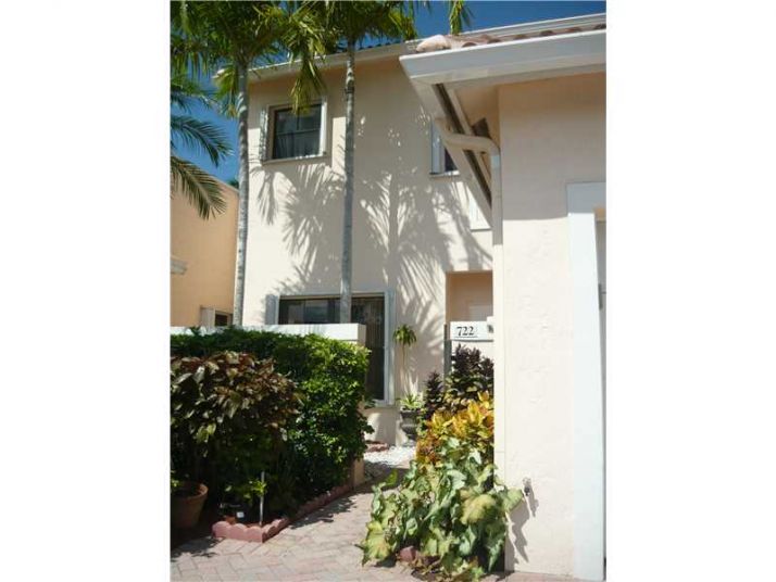 722 SW 158 WY # 722, Hollywood, FL 33027