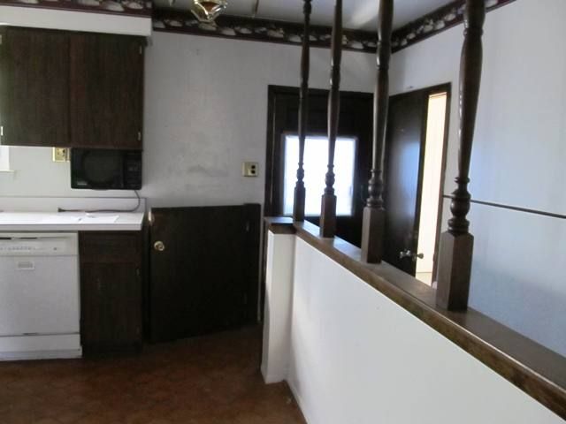 14425 Fordline St, Southgate, MI 48195