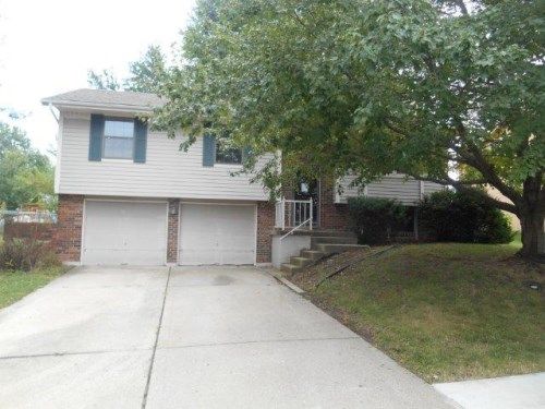 712 SE Shawn Dr, Blue Springs, MO 64014