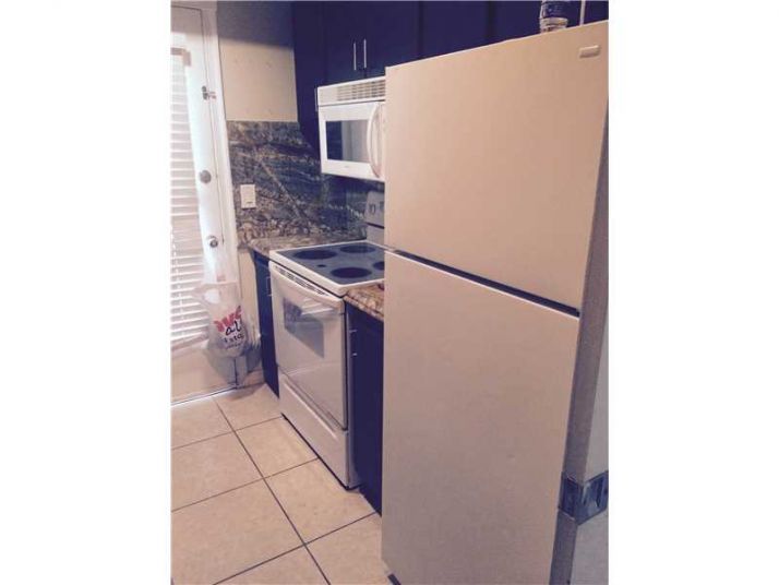1150 E SAMPLE RD # 309, Pompano Beach, FL 33064