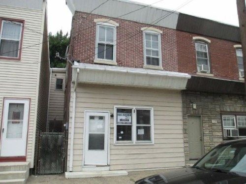 231 3rd St, Gloucester City, NJ 08030