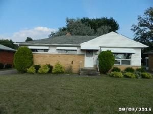 6767 Maplewood Rd, Cleveland, OH 44130
