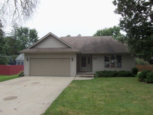 120 Picnic St, Shorewood, IL 60404
