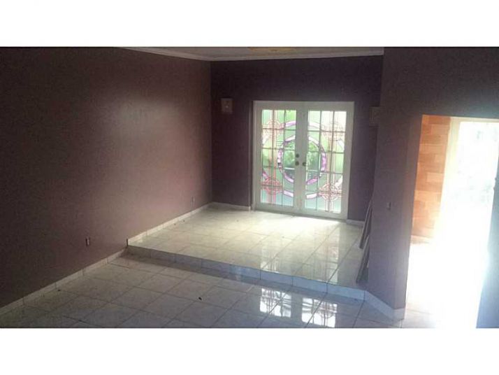 10251 NW 6TH ST, Hollywood, FL 33026