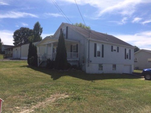 2313 Kingmont Rd, Fairmont, WV 26554