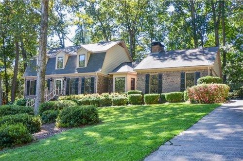 727 Planters Row Sw, Lilburn, GA 30047