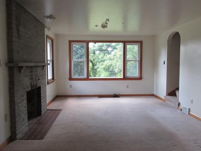 1104 Rockridge Rd, Connellsville, PA 15425