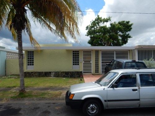 F8 9 St. Alturas De Flamboyan, Bayamon, PR 00956