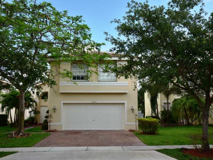 16379 SW 29 ST, Hollywood, FL 33027