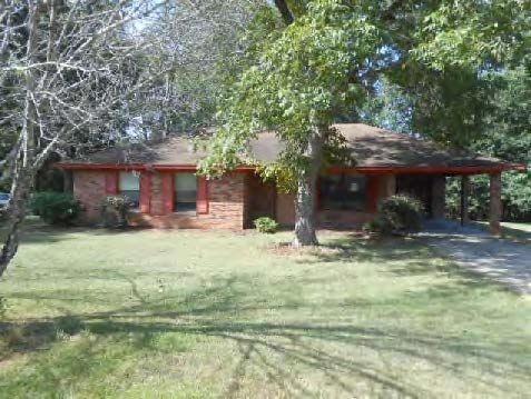 106 A B Thompston S, Summit, MS 39666