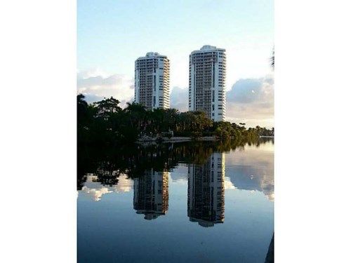 3625 N COUNTRY CLUB DR # 1402, Miami, FL 33180