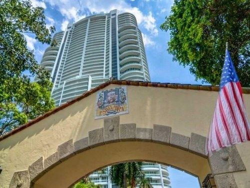 1643 BRICKELL AV # 4401, Miami, FL 33129
