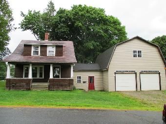 21 Crosby Street, Dexter, ME 04930