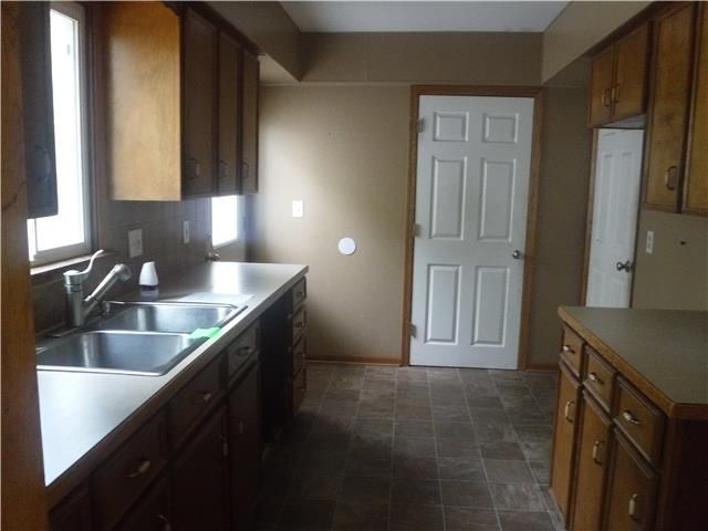625 N Abilene Ave, Valley Center, KS 67147