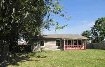 308 Tremont Dr, Godfrey, IL 62035