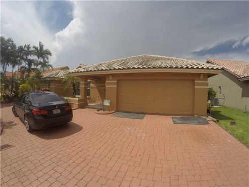 16205 NW 14 ST, Hollywood, FL 33028