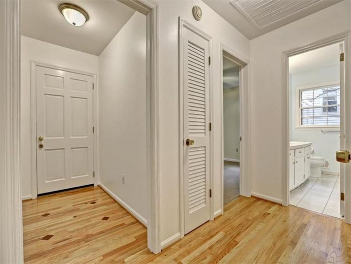 2565 Amberly Drive, Atlanta, GA 30360