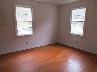 7616 Pinehurst St, North Charleston, SC 29420