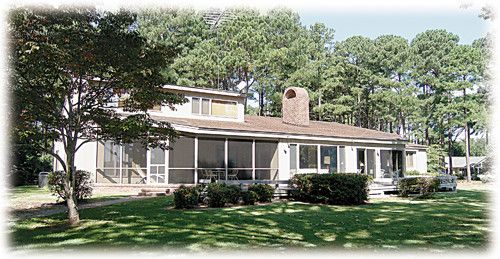 203 Locust Grove Lane, Kilmarnock, VA 22482