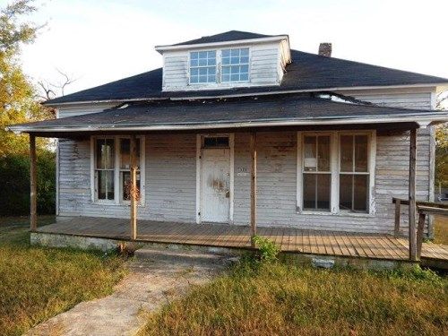 371 Elm St, Black Rock, AR 72415