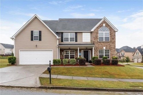 4274 Grove Lake Street, Loganville, GA 30052