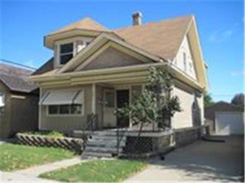 2811 Charles St, Racine, WI 53402