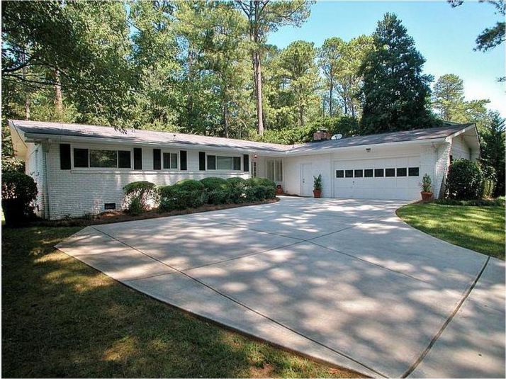 4428 East Kings Point Circle, Atlanta, GA 30338