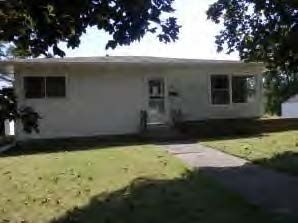 427 16th St, Silvis, IL 61282