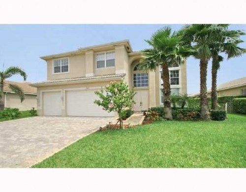 19341 SW 39 CT, Hollywood, FL 33029