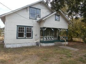 303 W Frederick St, Riesel, TX 76682