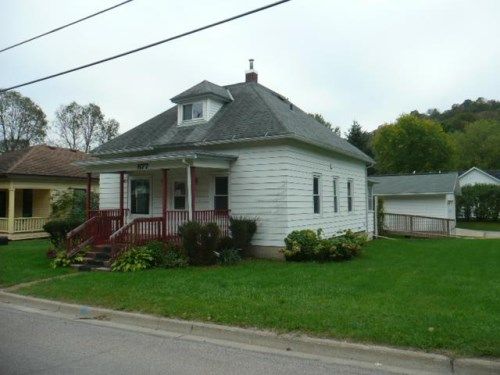 877 W Seminary St, Richland Center, WI 53581