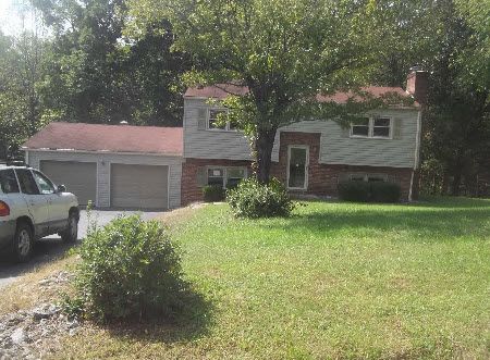 535 Parkway Dr, Martinsville, VA 24112