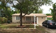 2414 LINCOLN ST Hollywood, FL 33020